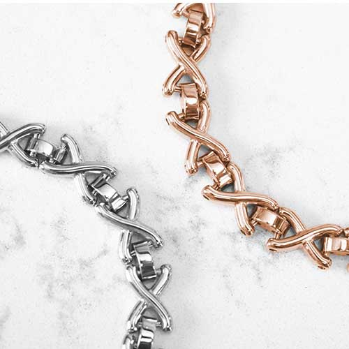 Detail image of both Silver and Rose Gold Medical ID Chains featuring X links.